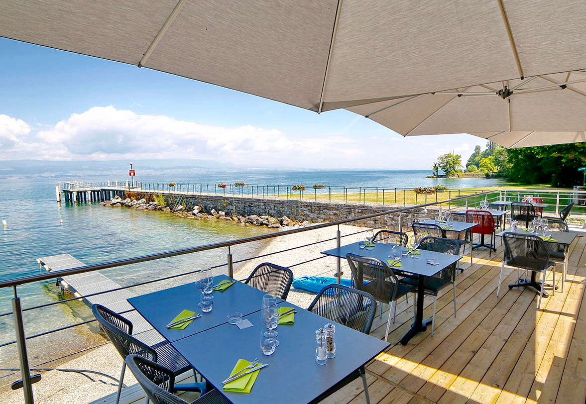 Terrasse extérieure Restaurant Le Jolla lac leman margencel