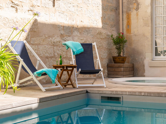 Pool at Hotel Anne d'Anjou in Saumur, France