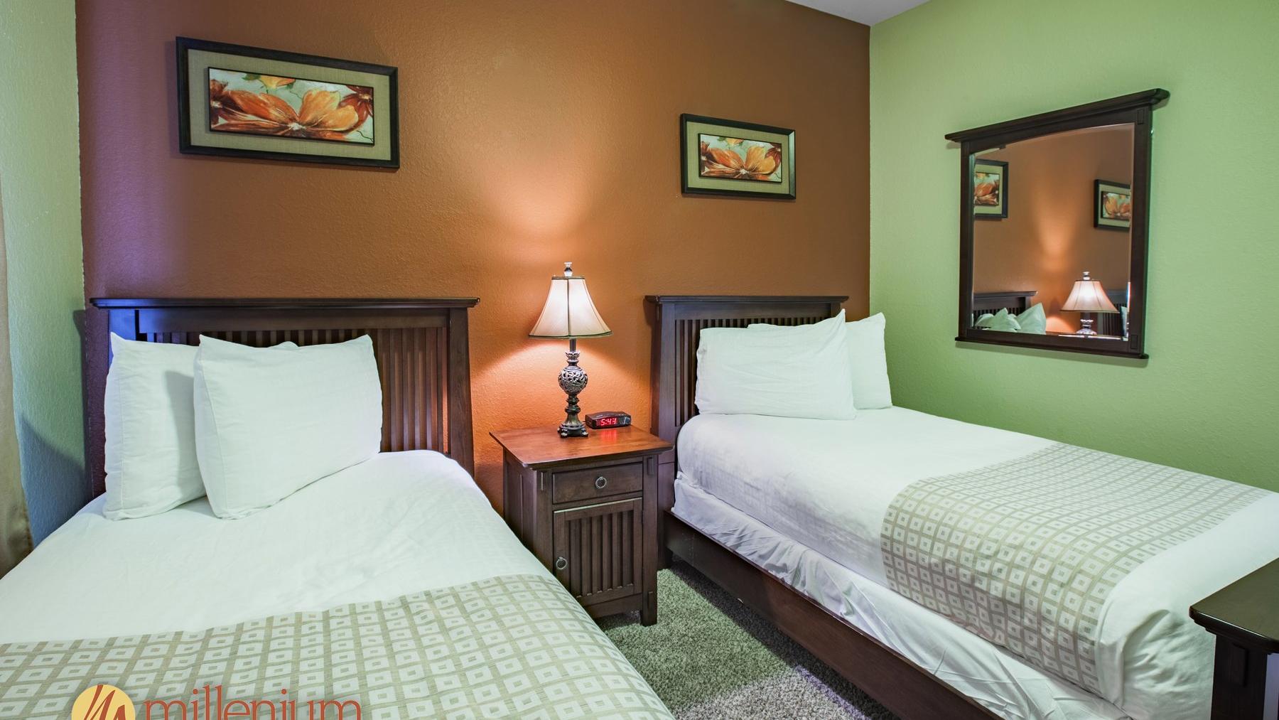 Deluxe Room 2 Queen Beds Vancouver Hotel Rooms & Suites
