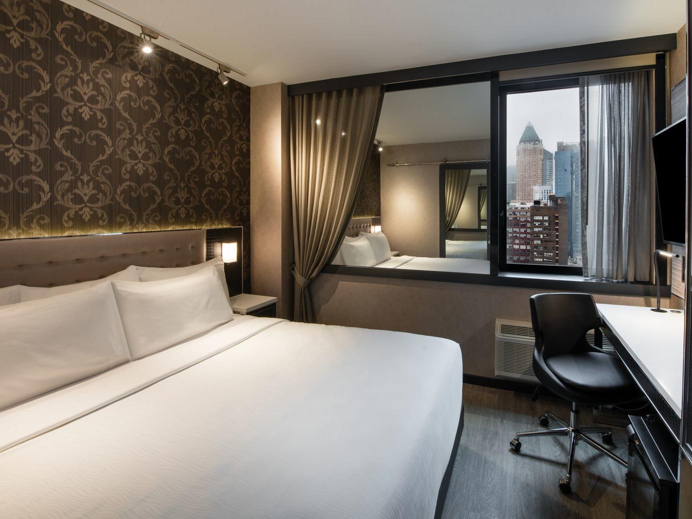 Hotel Rooms Near Penn Station Hudson Yards Aliz Times Square