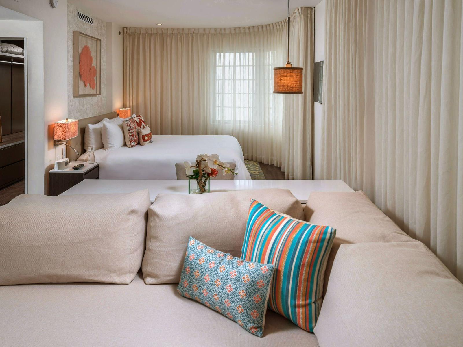 Hotel Rooms Suites In Miami Beach Fl The Marlin Hotel