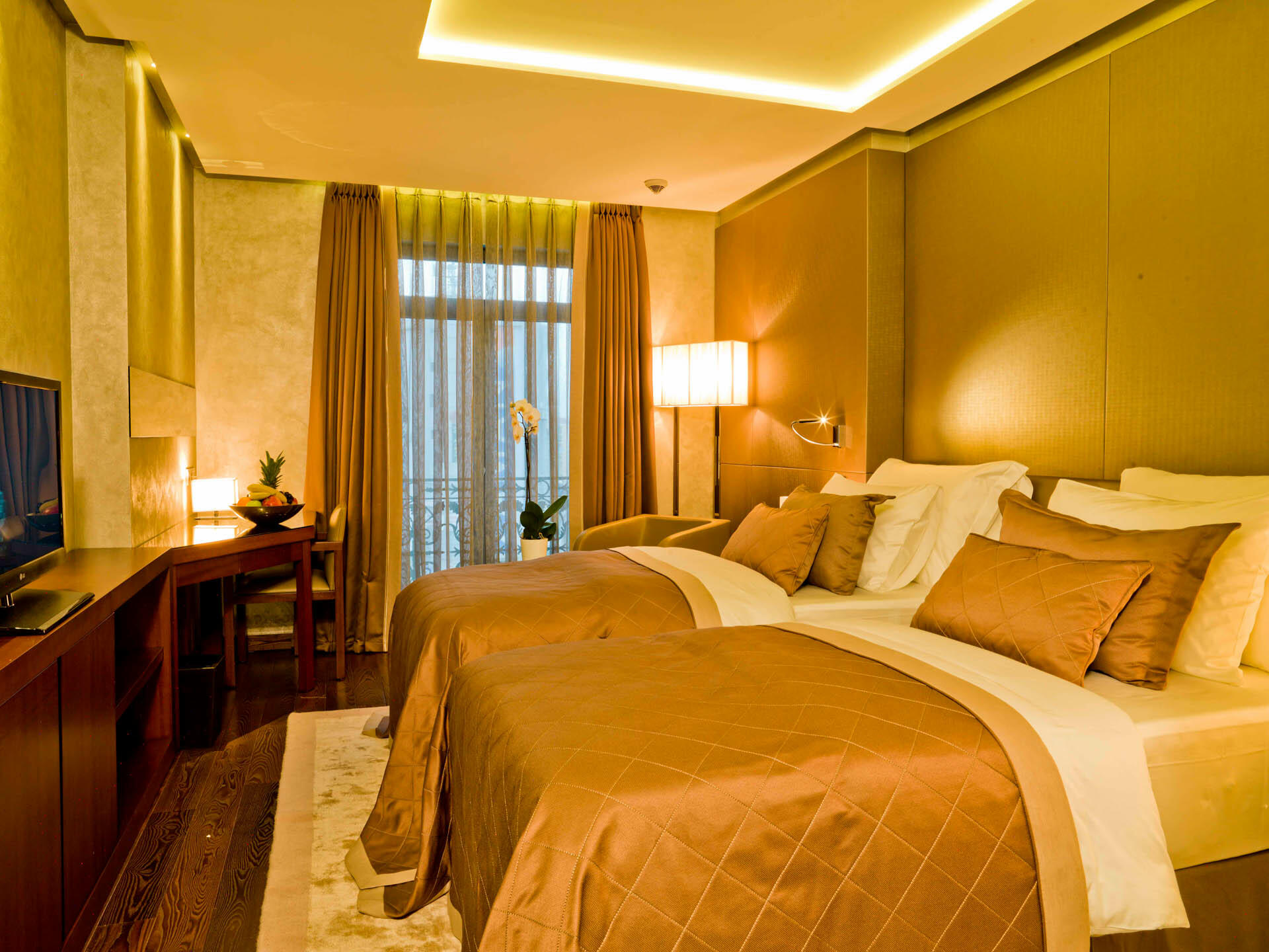 Deluxe Twin Room at LaSagrada Istanbul Hotel