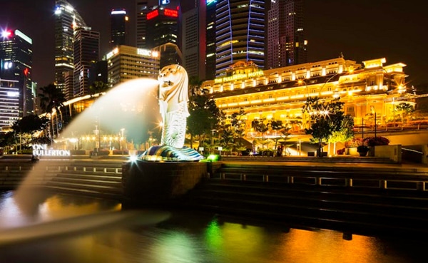 Merlion Park night view near The Fullerton Hotel Singapore