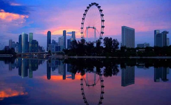Singapore Flyer near The Fullerton Hotel Singapore