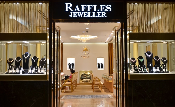 Entrance view of Raffles Jeweller near The Fullerton Hotel Singapore