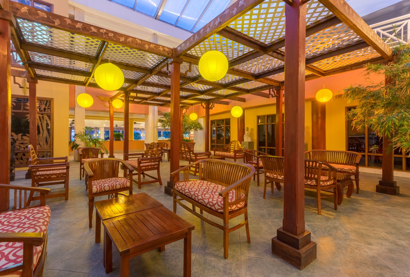 Interior of a restaurant at Holiday Inn Resort Montego Bay