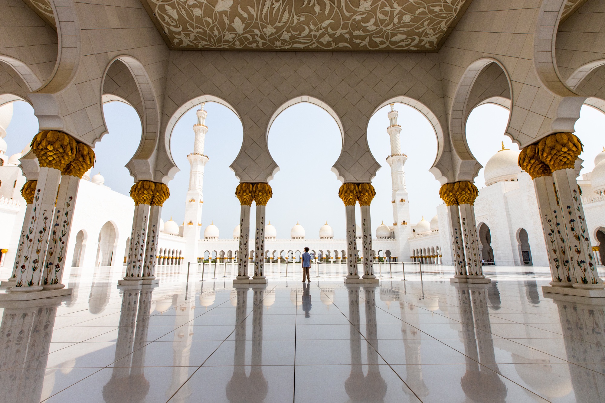 Sheikh Zayed Grand Mosque, Abu Dhabi interior near Fullerton Group