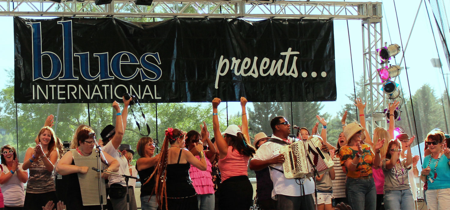 women dancing at edmonton blues festival
