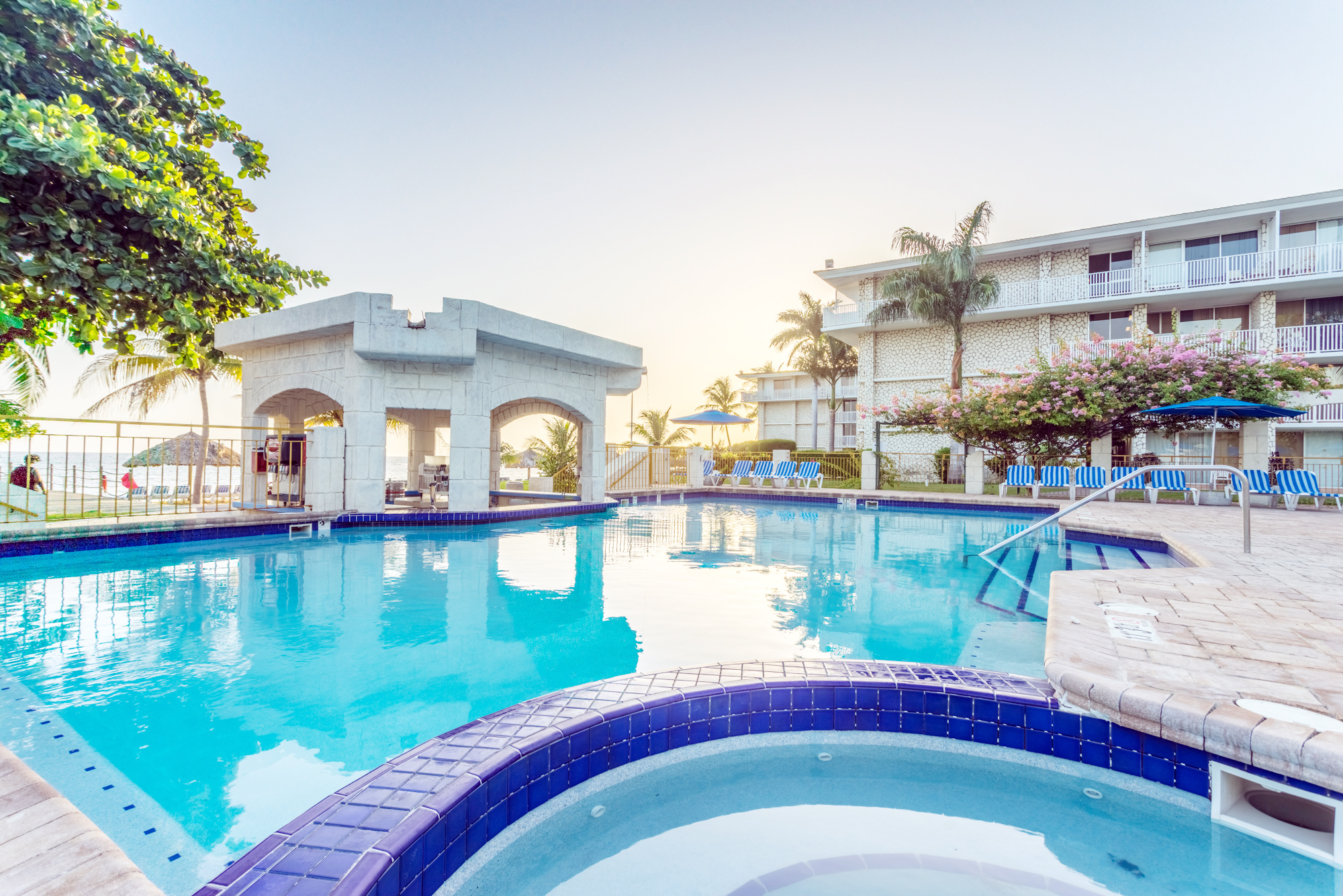 Outdoor pool at Holiday Inn Resort Montego Bay